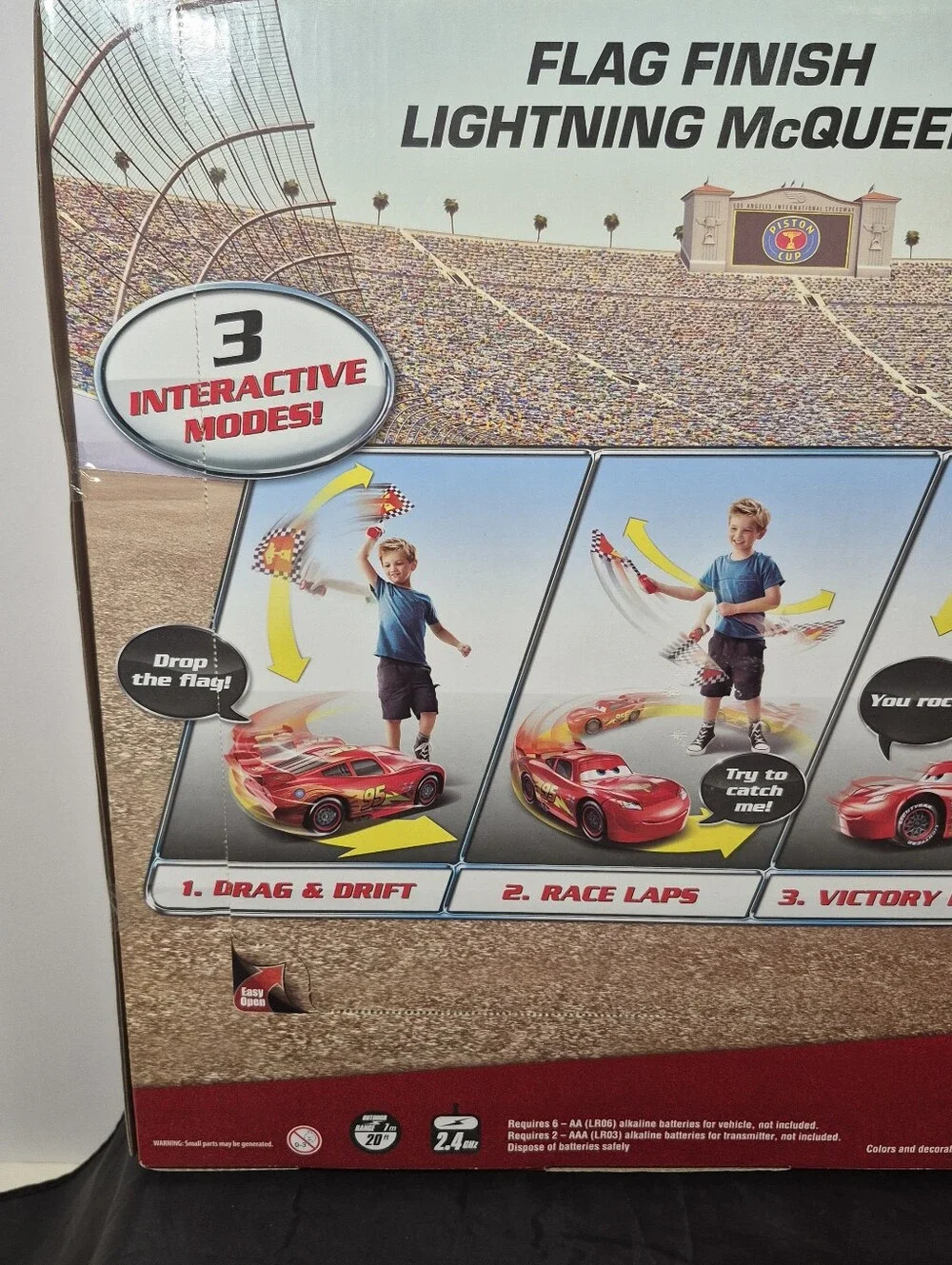 Mattel 2016 Cars Flag Finish Flash Lightning Mc Queen BRAND NEW